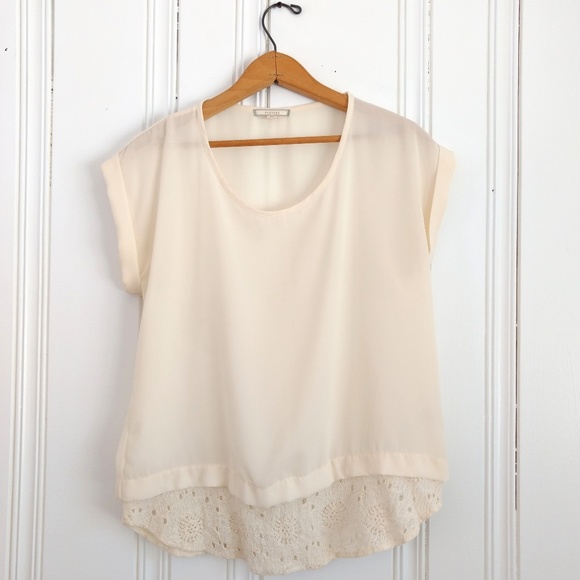 Anthropologie Tops - Anthropologie Pleione Short Sleeve Blouse
